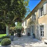  This splendid 17th & 18th century village house combines Provencal character with modern features. Set in an attractive mature and enclosed garden of 1690 m2 with its 12 x 5 m pool and a large covered area to relax in. The house has been c Mouriès 4153745 thumb1