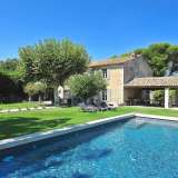  This splendid 17th & 18th century village house combines Provencal character with modern features. Set in an attractive mature and enclosed garden of 1690 m2 with its 12 x 5 m pool and a large covered area to relax in. The house has been c Mouriès 4153745 thumb0