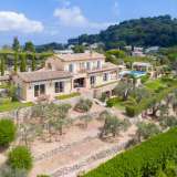  On the heights of Cannes, in the heart of one of the most sought-after areas,a few minutes from the seashore, splendid Provencal villa  offering a panoramic sea view over the Bay of Cannes and the Esterel Hills.The whole set on a magnifi Cannes 4153790 thumb1