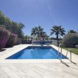  Marbella’da Şık Tasarımlı Doğal Ortamda Villa Marbella 8154280 thumb10