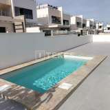 Elegant Townhouses with Pools in Villamartin Costa Blanca Alicante 8155115 thumb4
