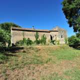  Just a short walk from the centre of St Remy de Provence, set in a quiet hamlet, is this magnificent un-spoilt 17th century farmhouse with all its original features. This property has superb potential and is in a great location!The property co Saint-rémy-de-provence 4055809 thumb2