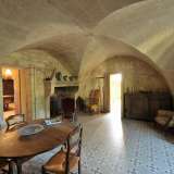  Just a short walk from the centre of St Remy de Provence, set in a quiet hamlet, is this magnificent un-spoilt 17th century farmhouse with all its original features. This property has superb potential and is in a great location!The property co Saint-rémy-de-provence 4055809 thumb3