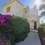  Four Bedroom Detached Villa For Sale in Upper Peyia, Paphos with Title DeedsThis beautiful villa is situated in a cul de sac in Upper Peyia. The property is located on a large plot offering comfortable living, peace and tranquillity and just a few Peyia 7556393 thumb3