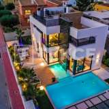  Villas de Luxe avec Piscine à Torrevieja Costa Blanca Alicante 8158032 thumb1