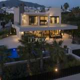  Luxusvilla mit Besonderen Merkmalen in Marbella Malaga Marbella 8106681 thumb20
