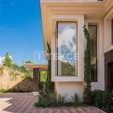  Stilvolle Designervilla mit beeindruckender Aussicht in Benahavís Benahavis 8106682 thumb13