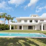  Villas en ubicación privilegiada cerca de servicios en Marbella Marbella 8106977 thumb0