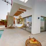  Elegant Detached Villas with Pools in San Miguel de Salinas Alicante 8160787 thumb2