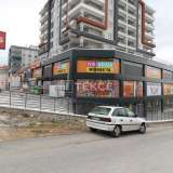  安卡拉阿尔滕达格（Altındağ）主要街道上有租户的商店 Altindag 8167496 thumb5