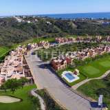  Villas de Golf con Vistas al Mar en Zona Tranquila en Estepona Estepona 8107011 thumb1