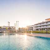  Apartamentos en 1º Línea de Playa con Mucho Equipamiento en Estepona Estepona 8107014 thumb1