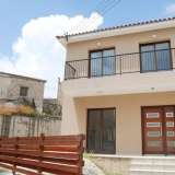  Three Bedroom Semi-Detached Villa For Sale in Kathikas, Paphos with Title DeedsThis semi detached villa is located in a cul de sac in a quiet residential area in Kathikas with mountain views. Close to local amenities, bar and restaurants.... Kathikas 7370334 thumb0