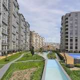  Appartementen met Open en Gesloten Zwembaden in Istanbul Esenyurt Esenyurt 8073916 thumb1
