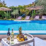  ISTRIA, PULA Villa with swimming pool and 2 apartments on a spacious plot of 1700 m2 Jadreški 8174698 thumb1