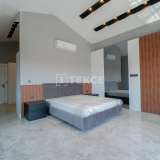  Villa au Design Spécial Près de la Plage à Belek Antalya Serik 8074778 thumb16
