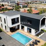  Villa au Design Spécial Près de la Plage à Belek Antalya Serik 8074778 thumb0