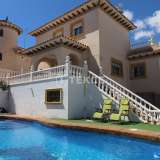  Ruim Vrijstaand Huis met Privézwembad in La Zenia, Spanje Alicante 8175251 thumb0