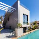  Ruime Vrijstaande Villa Vlakbij het Strand in Torrevieja Alicante Alicante 8175252 thumb3