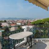  In the centre of Cannes, magnificent top floor bourgeois apartment from the late nineteenth century with open views over the famous town of Cannes and the sea. Large apartment of approx. 188 m2 with 3 bedrooms, a living room and a dining room, as well as  Cannes 3779226 thumb0