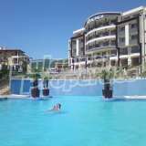  Apartment with two bedrooms and a nice view of the sea in the Royal Palm complex  Sveti Vlas resort 7708348 thumb4