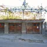  Двухэтажный дом с двором и 3 гаражами на тихой улице в центре г. Велико Тырново Велико Тырново 4680169 thumb1
