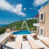  Bečići üzerinde 170m2'lik güzel bir yeni villa, bir yüzme havuzu ve engelsiz deniz manzarasına sahip. Bečići 7980185 thumb27