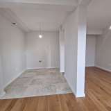  Новая трехкомнатная квартира в фантастическом месте в Тивате Тиват 7981153 thumb30