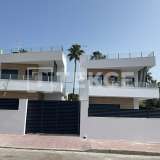  Villas contemporáneas con piscina privada en Villamartin Alicante 8082200 thumb1
