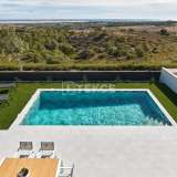  Luxuriöse freistehende Villen mit Pools in San Miguel de Salinas Alicante 8082265 thumb6
