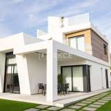  Villas Offering Views of the Sea and Mountains in Alicante Alicante 8082515 thumb0
