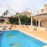  Villa with Private Pool and Summer Kitchen in Villamartin Alicante 8082613 thumb2
