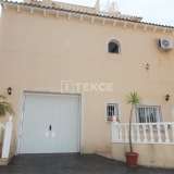  Villa with Private Pool and Summer Kitchen in Villamartin Alicante 8082613 thumb10