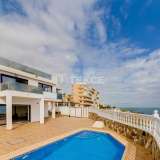  Luxurious Detached Villa with Pool and Sea Views in Torrevieja Alicante 8082761 thumb0