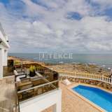  Luxurious Detached Villa with Pool and Sea Views in Torrevieja Alicante 8082761 thumb10