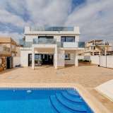  Luxueuse Villa Individuelle avec Piscine et Vue Mer à Torrevieja Alicante 8082761 thumb1