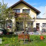  Stylish living in a well-kept house with garden and garage - perfect for families! Vienna 8088435 thumb1