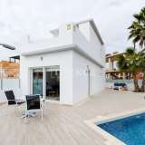  Freistehende Villen mit Pools und Parkplatz in Torrevieja Alicante Alicante 8089390 thumb0
