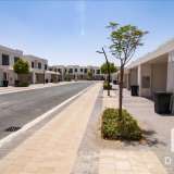  Dacha Real Estate is pleased to offer this Brand New, 3 bedroom Townhouse in Hayat, Town square.Downstairs has an open plan living and dining area with a maids room and utility cupboard. There is also ample external storage space. There are 3  Town Square 5491011 thumb2