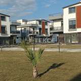  Nieuwe huizen in een beveiligd complex met zwembad in İzmir Dikili 8091111 thumb10