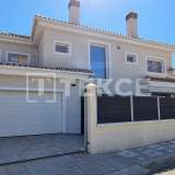  Luxe Villa in Malaga with a Guest Room and Sea View Malaga  8093513 thumb1