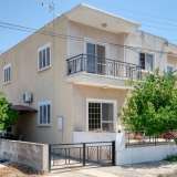  Four Bedroom Semi Detached Villa For Sale in Sotiros, Larnaca with Title DeedsThis well presented four bedroom villa is located in the quiet residential area of Sotiros Larnaca , close to all local shops and amenities including famous promenade Fi Sotiros 8194361 thumb0