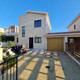  Three Bedroom Detached Villa For Sale in Venus Rock, Kouklia, Paphos with Title DeedsA well presented three bedroom detached villa set within the desirable area of Kouklia. This property really is immaculate and has been meticulously maintained by Páfos 7594536 thumb3