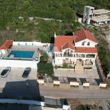  Kotor Belediyesi'ndeki Krimovica'da havuzlu ve deniz manzaralı villa. Krimovica 8094850 thumb0