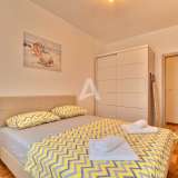  Yeni, modern mobilyalı bir yatak odalı daire, deniz manzaralı, Becici (15.09 TARIHINDEN İTİBAREN UYGUNDUR). Bečići 8094953 thumb9