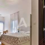  Rafailovići'de panoramik manzaralı, lüks bir şekilde döşenmiş güzel üç yatak odalı daire Rafailovici 8095415 thumb9
