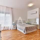  Красивая трехкомнатная роскошно обставленная квартира с панорамным видом в Рафаиловичах Рафаиловичи 8095415 thumb8