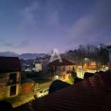  Cetinje'nin merkezinde, 150m2, 16m2 çatı teraslı ev Çetine 8095700 thumb3