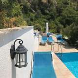  Uzun süreli kiralık olarak Čučuci (Budva Rivierası) kasabasında deniz manzaralı bir havuzlu güzel bir villa. Rafailovici 8095008 thumb2