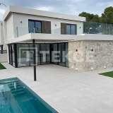  Monte Zenia'da Geniş Arsalar Üzerinde Şık Modern Müstakil Villalar Alicante 8096570 thumb3